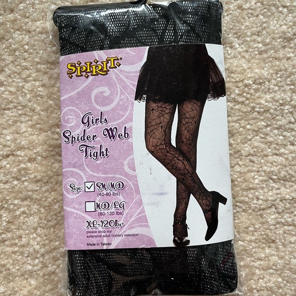 🧛♀️Girl’s Vampire Halloween Costume: - Picture 3 of 5